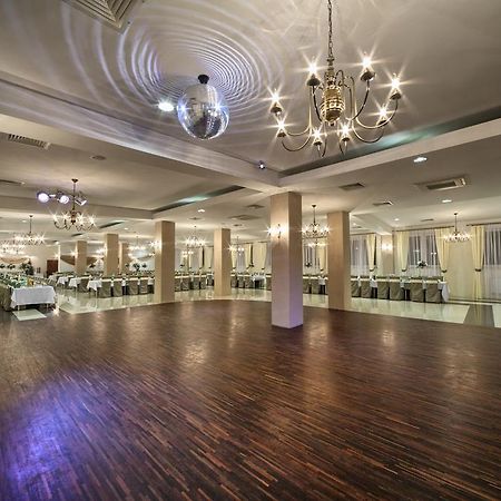 Hotel Stara Fabryka Malogoszcz Εξωτερικό φωτογραφία