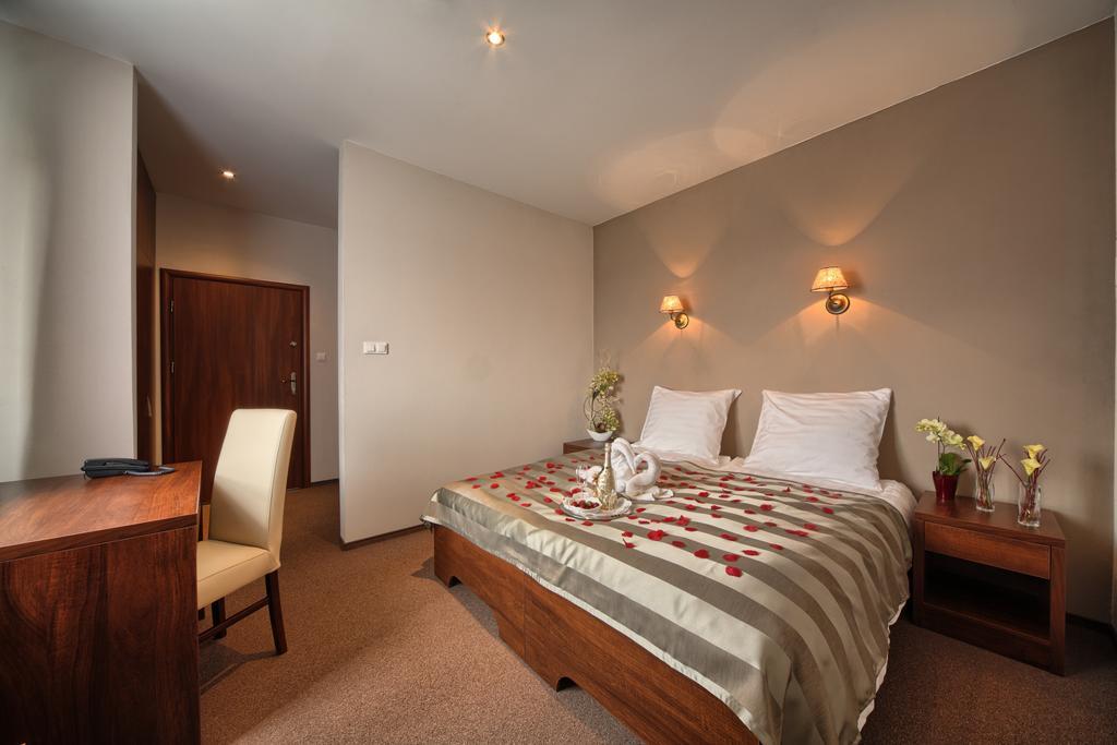 Hotel Stara Fabryka Malogoszcz Δωμάτιο φωτογραφία
