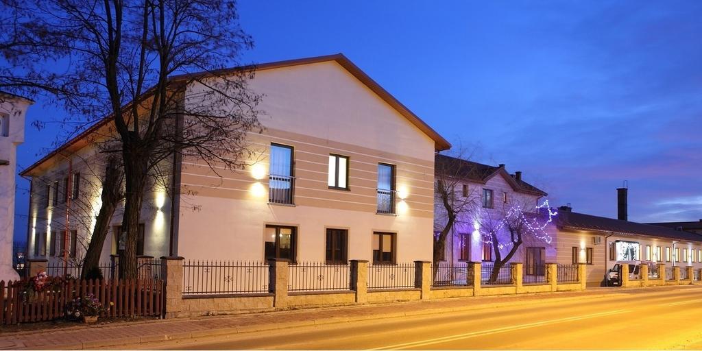 Hotel Stara Fabryka Malogoszcz Εξωτερικό φωτογραφία