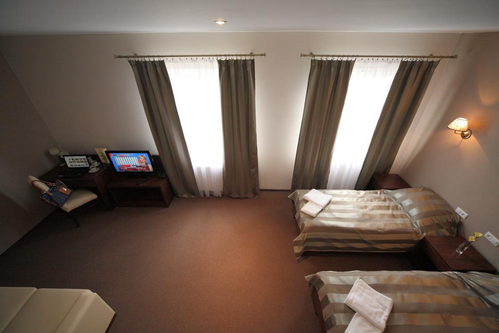 Hotel Stara Fabryka Malogoszcz Δωμάτιο φωτογραφία