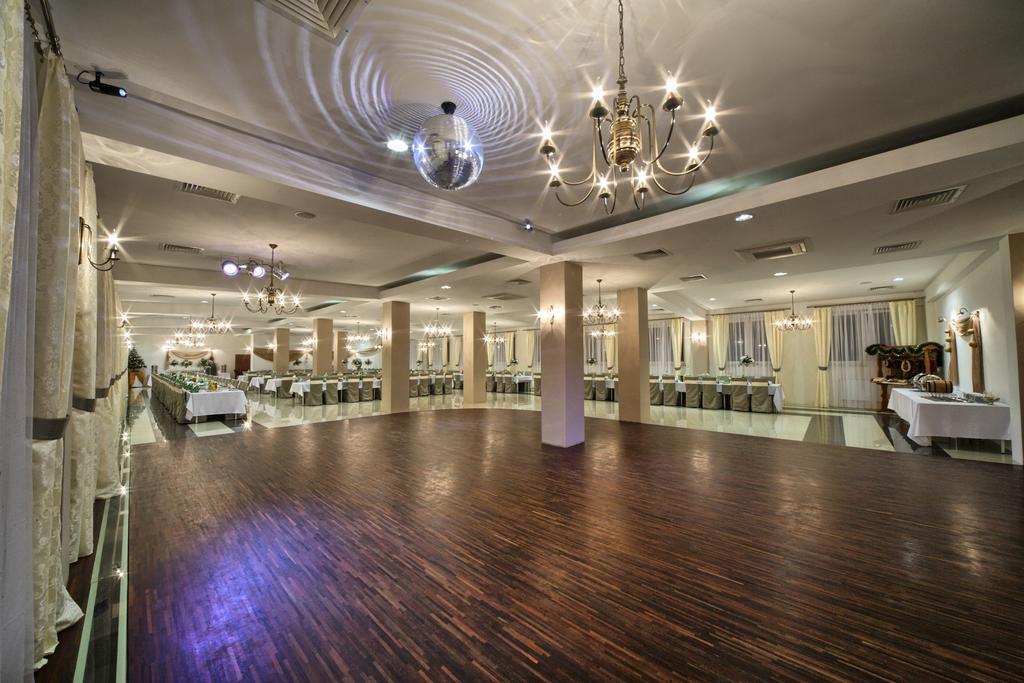 Hotel Stara Fabryka Malogoszcz Εξωτερικό φωτογραφία